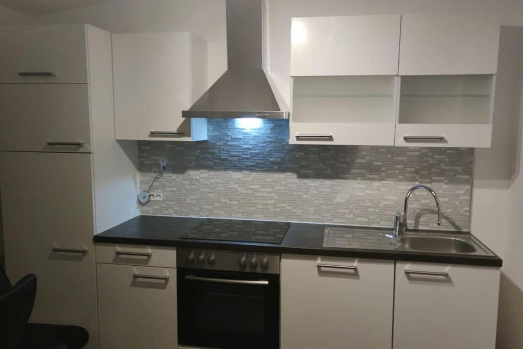 Studio/huis In Te Huur Appartement *